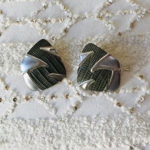 Vintage plate earrings